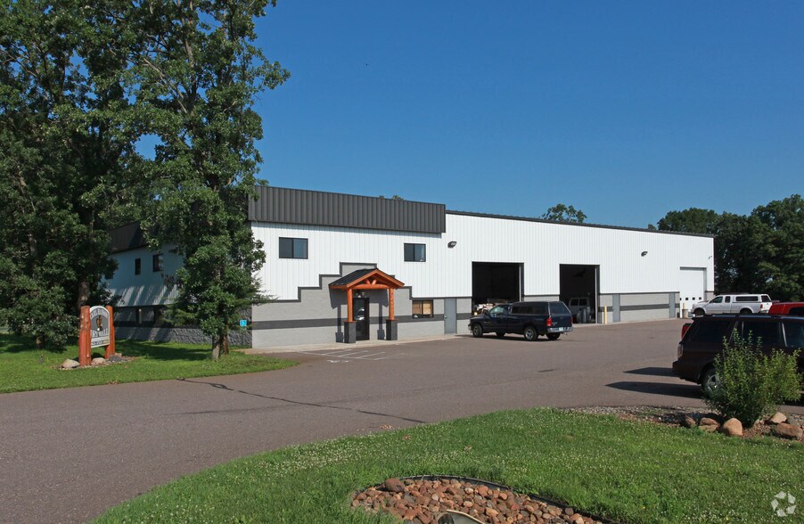 19580 Tamarack St NW, Cedar, MN à vendre - Photo de l’immeuble – Image 1 sur 11