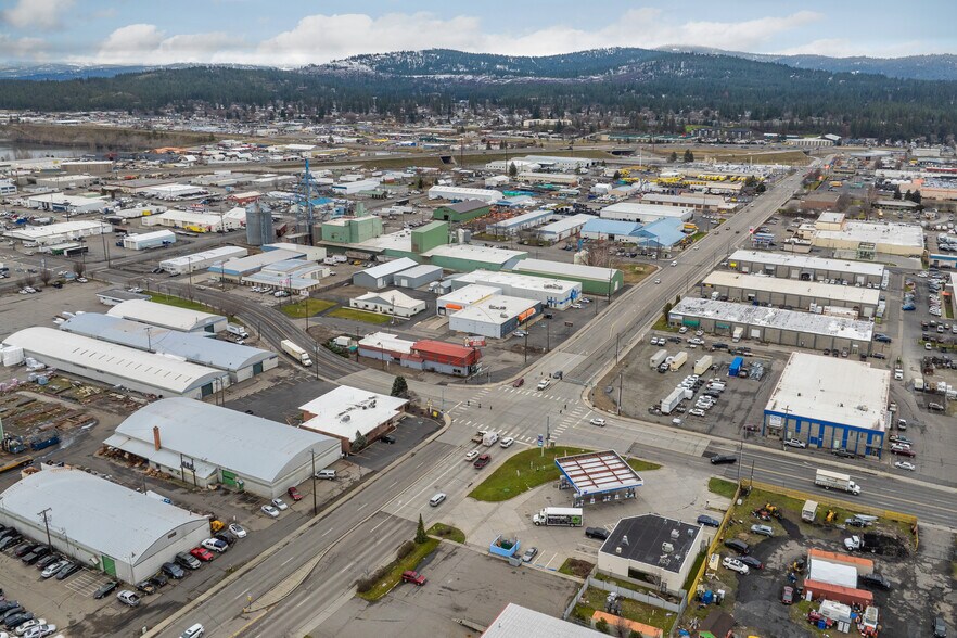 802 N Fancher Rd, Spokane Valley, WA à louer - Photo de l’immeuble – Image 3 sur 20