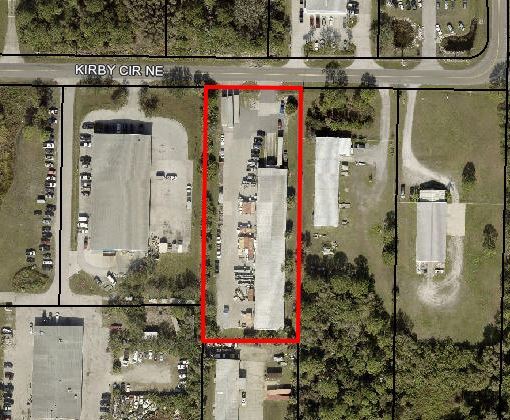 2640 Kirby Cir NE, Palm Bay, FL à louer - Photo de l’immeuble – Image 2 sur 4