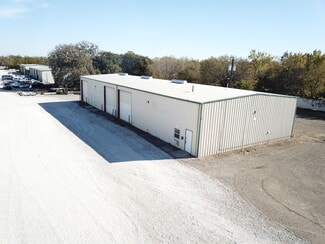 Plus de détails pour 2141 Collins Rd, Denton, TX - Industriel/Logistique à louer