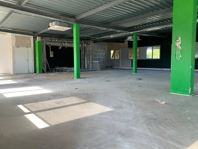 Plus de détails pour Bureau à vendre