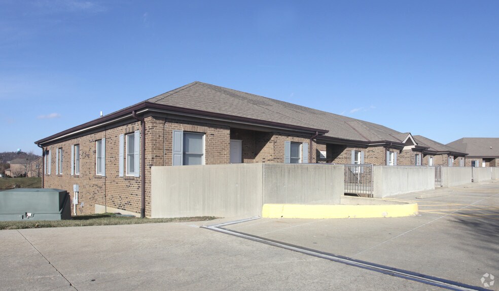 860 NW Washington Blvd, Hamilton, OH à louer - Photo de l’immeuble – Image 3 sur 143