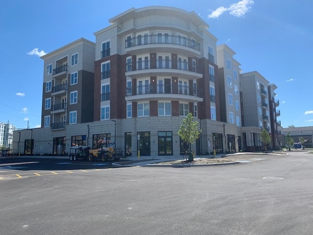 1185 Sweet Home Rd, Buffalo, NY à louer Photo principale– Image 1 sur 3