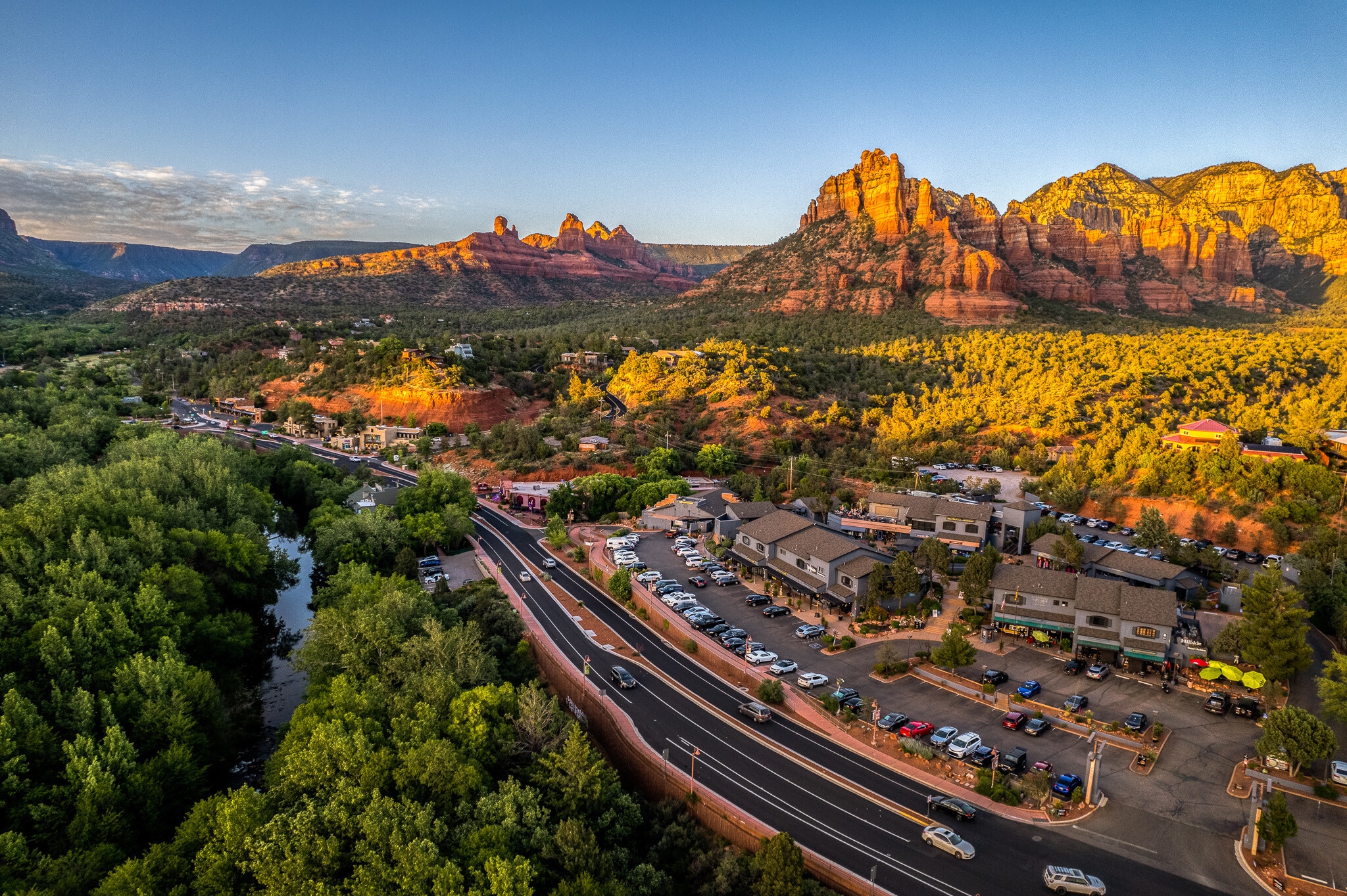 671 Highway 179, Sedona, AZ à louer Photo principale– Image 1 sur 15