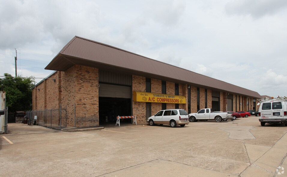 5005 Gessner Dr, Houston, TX à louer - Photo de l’immeuble – Image 2 sur 5
