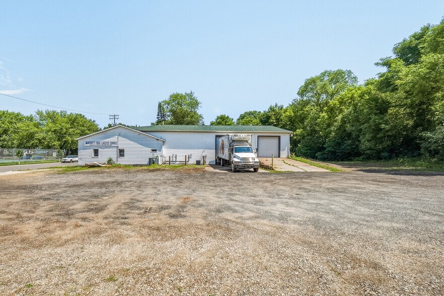 15 E Walnut St, Chippewa Falls, WI à vendre - Photo de l’immeuble – Image 1 sur 32