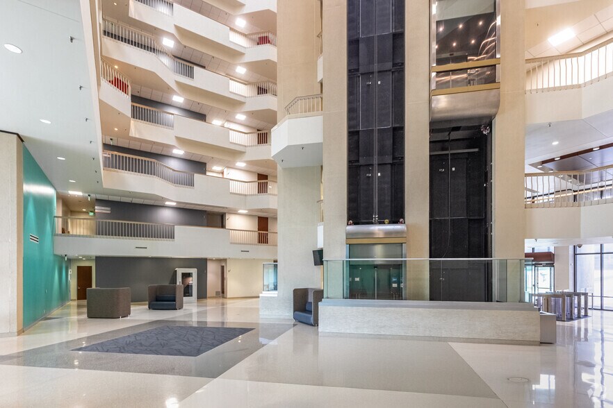 5615 Highpoint Dr, Irving, TX à vendre - Hall d’entrée – Image 3 sur 18