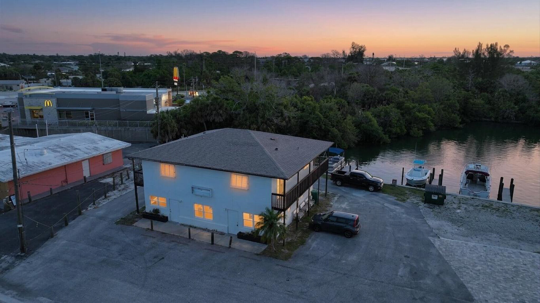 1261 Beach Rd, Englewood, FL à vendre Photo de l’immeuble– Image 1 sur 58