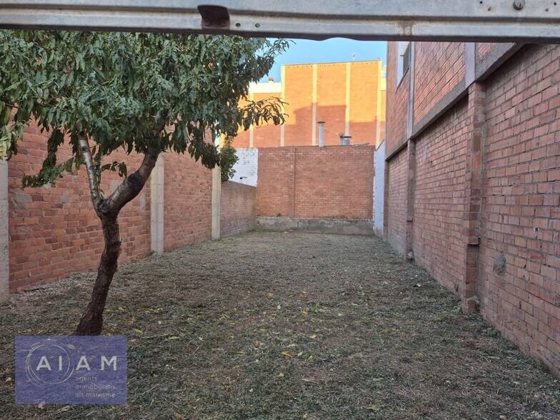 Terrain dans Pineda de Mar, Barcelona à vendre - Photo de l’immeuble – Image 3 sur 3
