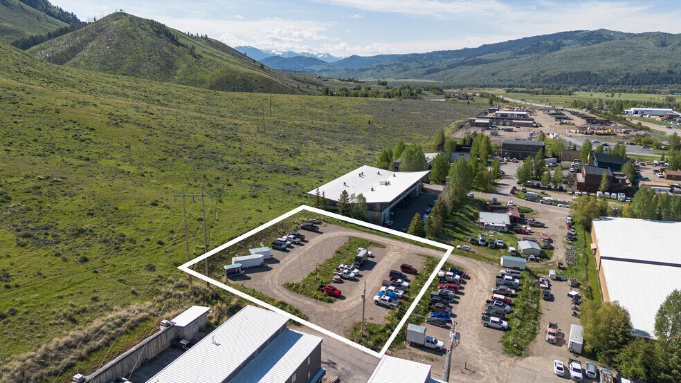 550 Deer Dr, Jackson, WY à vendre - Aérien – Image 2 sur 12