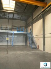 Local d'activités dans Fontaine à vendre Photo intérieure– Image 2 sur 10