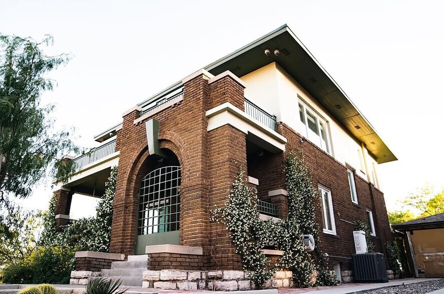 1701 N Stanton St, El Paso, TX à vendre - Photo de l’immeuble – Image 1 sur 15