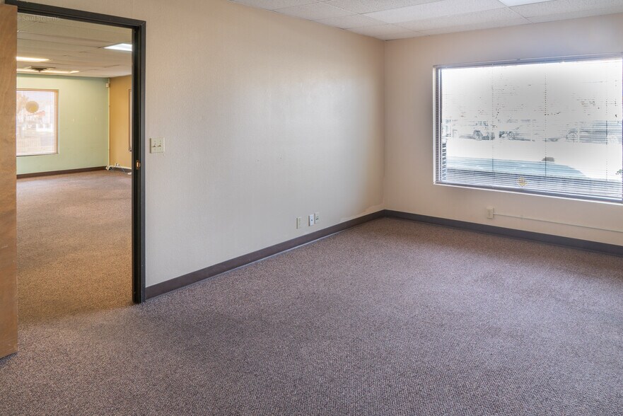815-817 N Central Ave, Medford, OR à louer - Photo de l’immeuble – Image 2 sur 33
