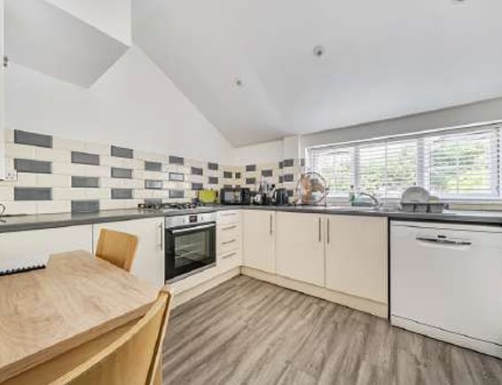 2 Queens Park Rd, Caterham à vendre - Photo intérieure – Image 2 sur 2