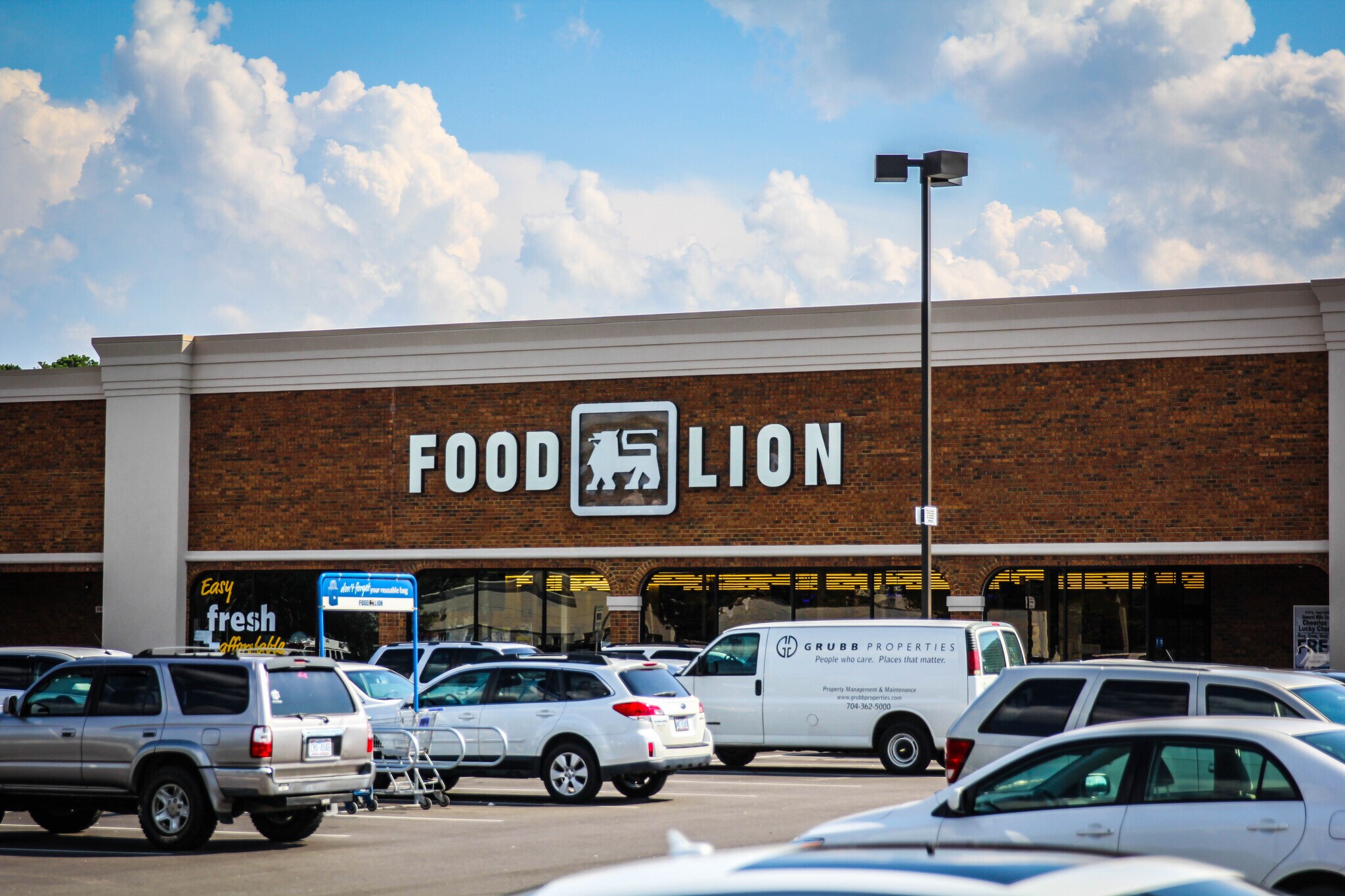 18 The Square At Lillington, Lillington, NC à louer Photo principale– Image 1 sur 3
