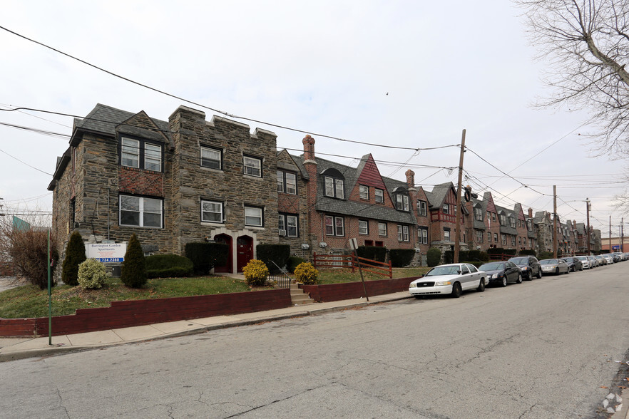126-168 Barrington Rd, Upper Darby, PA à vendre - Photo principale – Image 1 sur 9