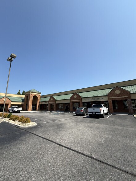 600 E Main St, Radford, VA à louer - Photo de l’immeuble – Image 2 sur 15