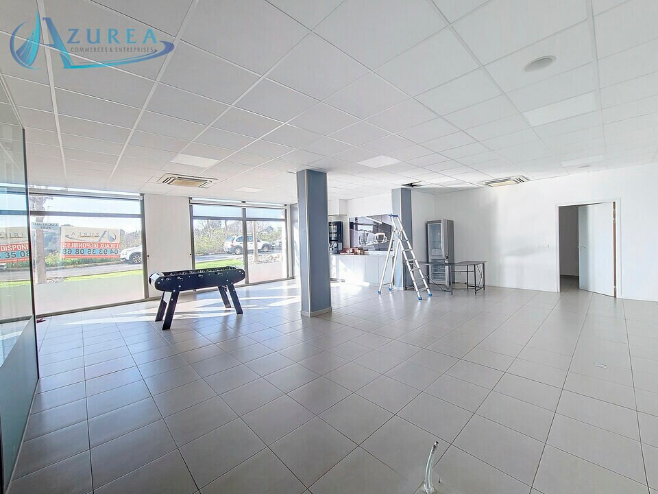 Local commercial dans Antibes à louer Photo intérieure– Image 1 sur 11