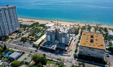 305-317 Briny Ave, Pompano Beach, FL à louer Photo intérieure– Image 2 sur 5