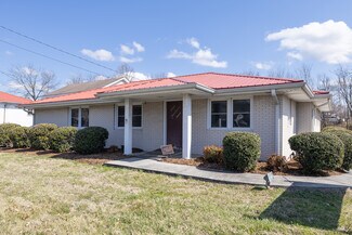 Plus de détails pour 303 N Willow Ave, Cookeville, TN - Bureau à louer