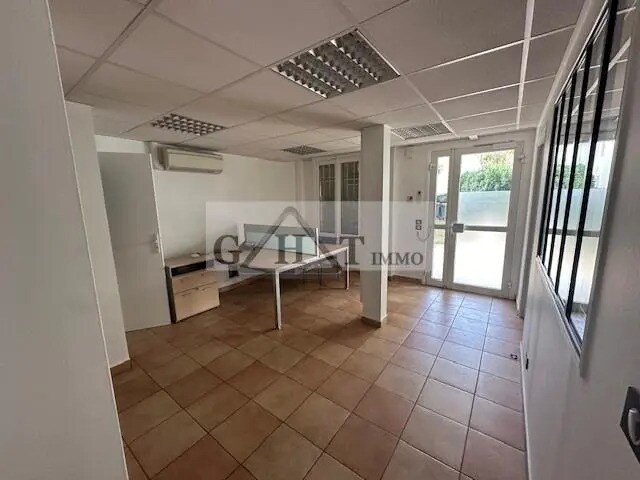 Bureau dans Bondoufle à louer - Photo de l’immeuble – Image 1 sur 6