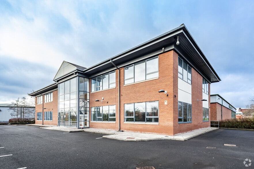 Waters Meeting Rd, Bolton à louer - Photo principale – Image 1 sur 5