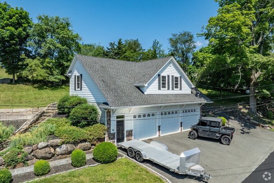 11 Charlottesburg Rd, Boonton, NJ à vendre - Photo de l’immeuble – Image 2 sur 41