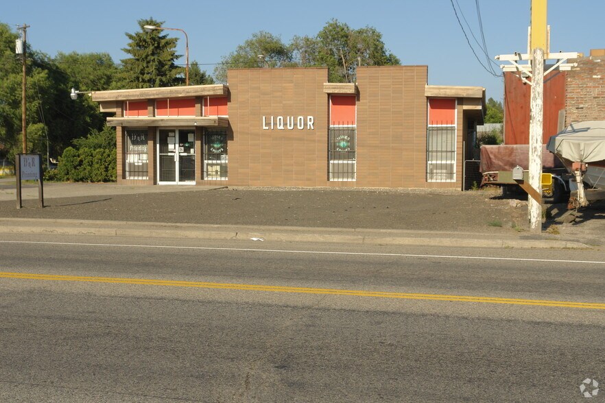 12124 N Market St, Mead, WA à louer - Photo de l’immeuble – Image 2 sur 2