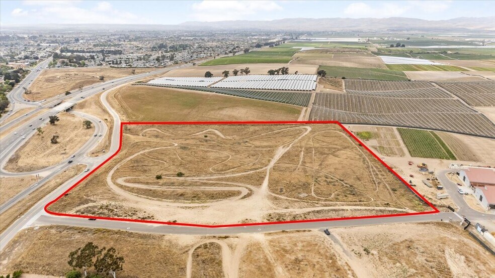 3920 US-101, Santa Maria, CA à vendre - Aérien – Image 2 sur 13