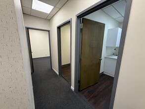 560 Northern Blvd, Great Neck, NY à louer Photo intérieure– Image 2 sur 8