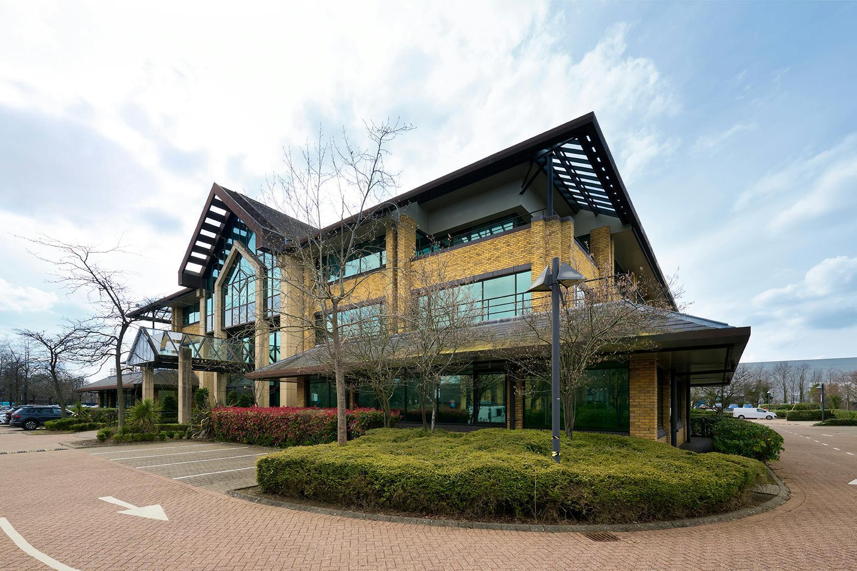 Manor Royal, Crawley à louer Photo de l’immeuble– Image 1 sur 11