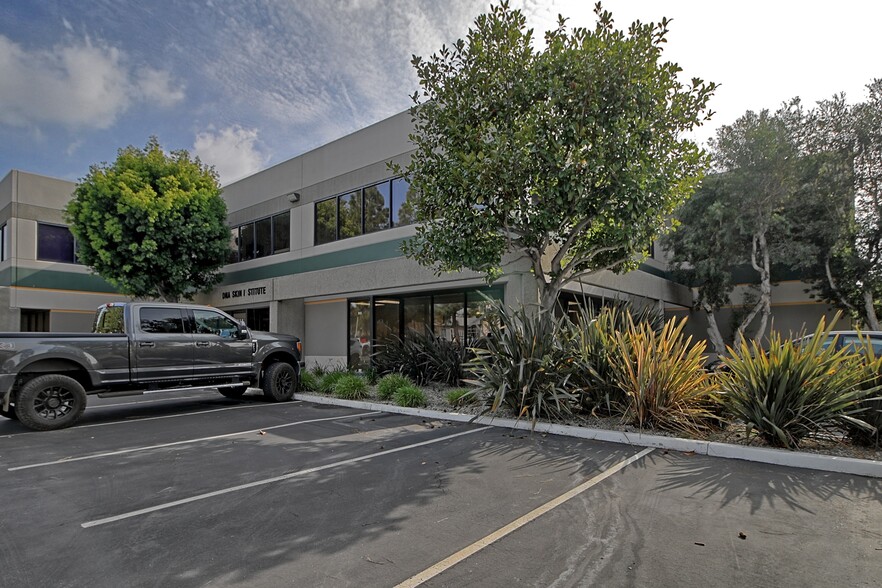 4572 Telephone Rd, Ventura, CA à louer - Photo de l’immeuble – Image 1 sur 21