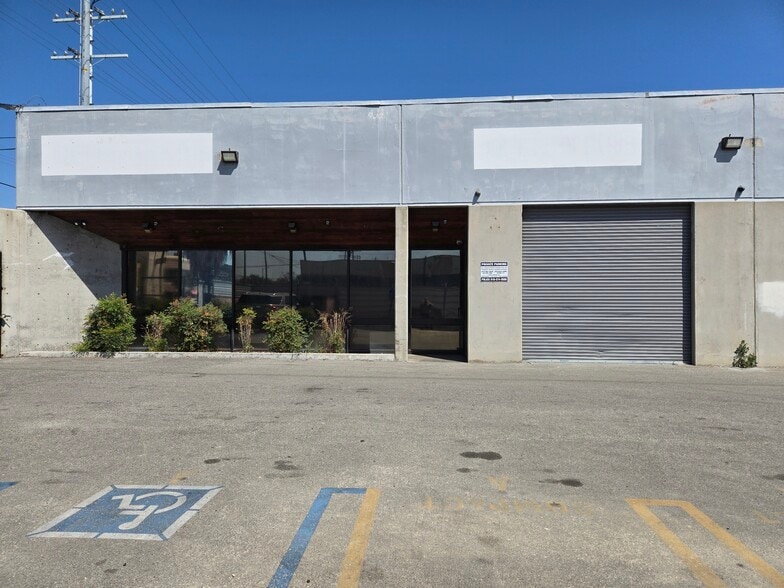 13340 Saticoy St, North Hollywood, CA à louer - Photo de l’immeuble – Image 2 sur 3