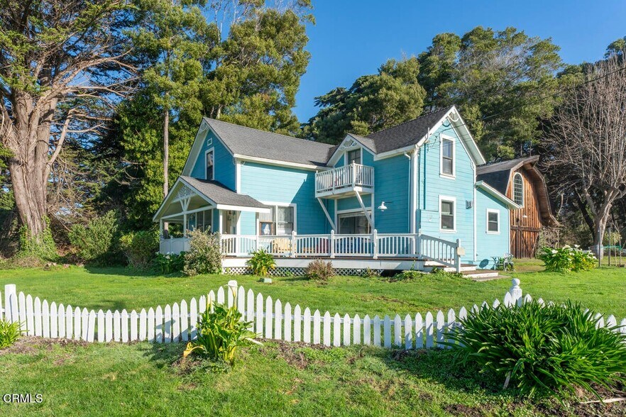 32980 Gibney Ln, Fort Bragg, CA à vendre - Photo principale – Image 1 sur 46