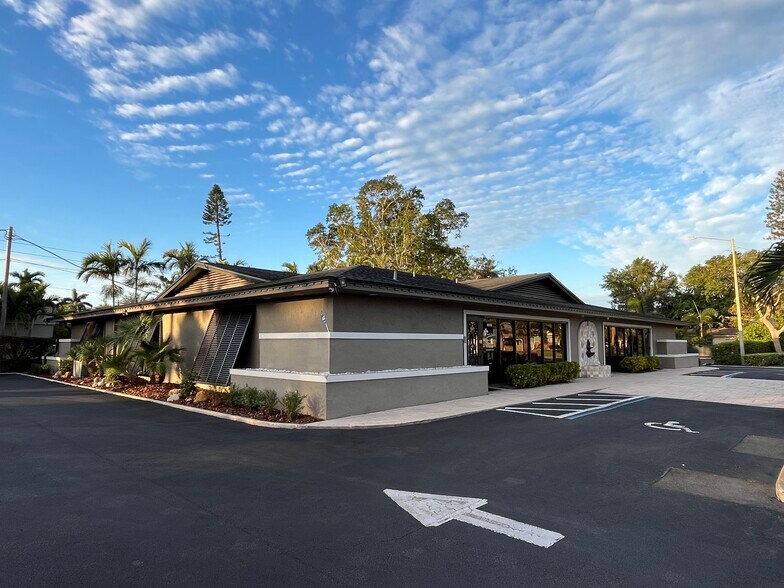 6600 10th Ave N, Saint Petersburg, FL à vendre - Photo de l’immeuble – Image 2 sur 23