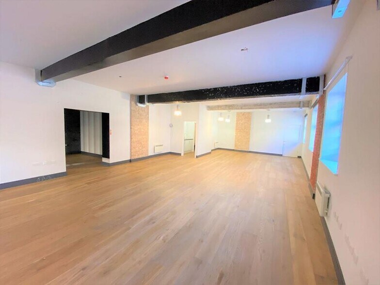 10 Market Pl, Brentford à vendre - Photo de l’immeuble – Image 3 sur 30