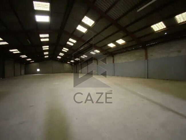 Plus de détails pour Industriel/Logistique à louer