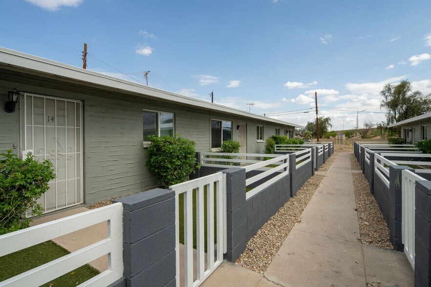 511 N 52nd St, Phoenix, AZ à vendre - Photo de l’immeuble – Image 2 sur 14