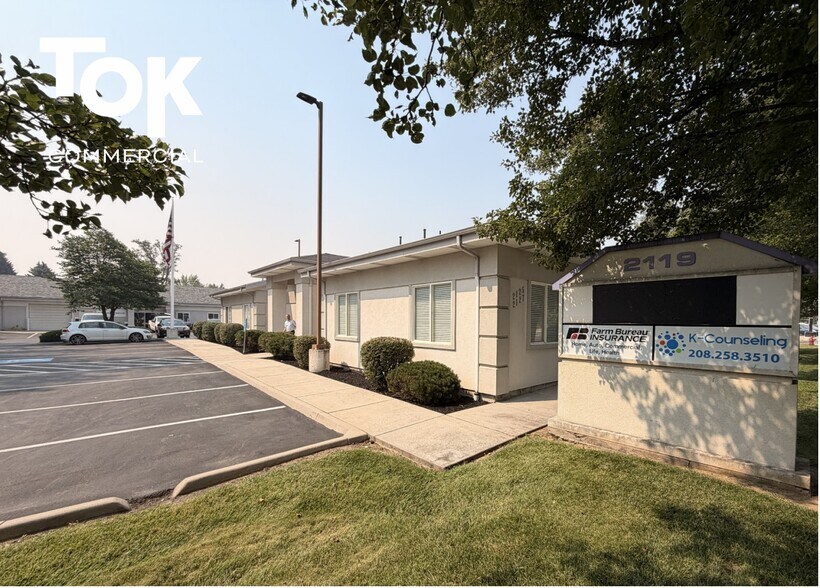2125-2127 W Overland Rd, Boise, ID à louer - Photo de l’immeuble – Image 2 sur 5