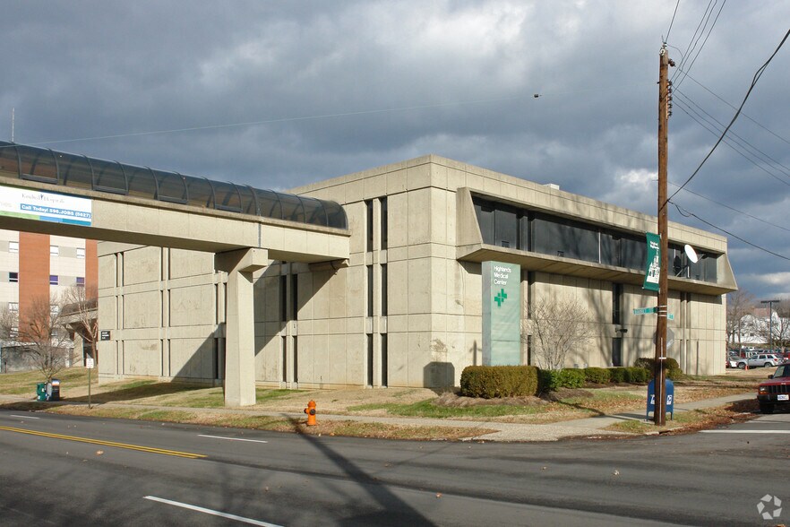 801 Barret Ave, Louisville, KY à louer - Photo de l’immeuble – Image 2 sur 10