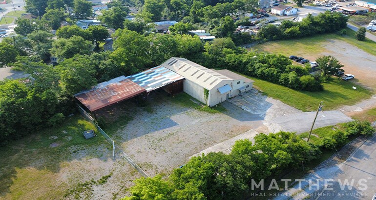 135 Lemuel Rd, Nashville, TN à louer - Photo de l’immeuble – Image 2 sur 4