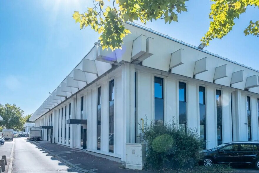 Paris Orly-Rungis, Rungis à louer - Photo de l’immeuble – Image 1 sur 1