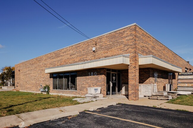 Plus de détails pour 180 Shepard Ave, Wheeling, IL - Industriel/Logistique à vendre
