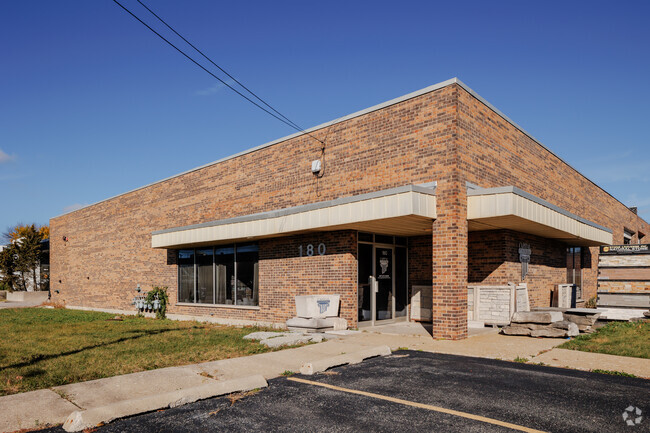 Plus de détails pour 180 Shepard Ave, Wheeling, IL - Industriel/Logistique à vendre