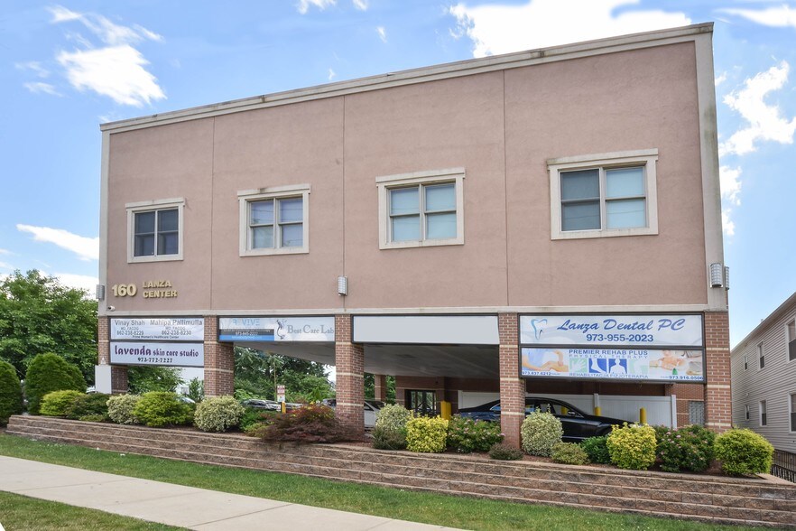 160 Lanza Ave, Garfield, NJ à louer - Photo de l’immeuble – Image 3 sur 8