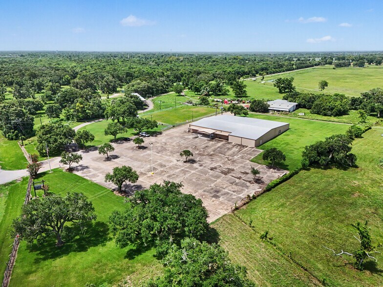 37310 FM 521 Rd, Brazoria, TX à louer - Photo de l’immeuble – Image 3 sur 32