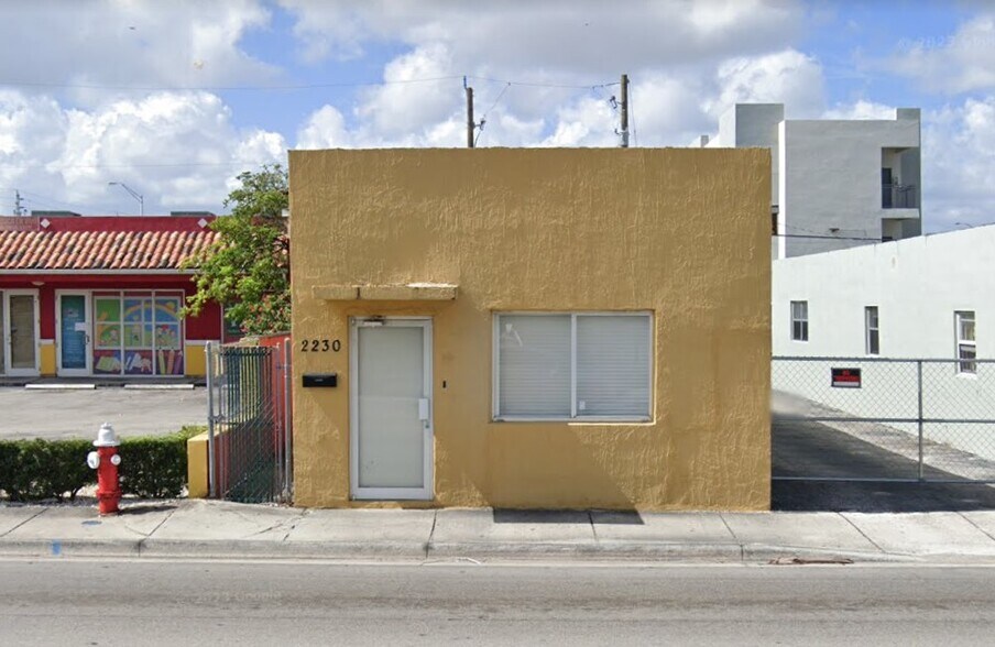 2230 Palm Ave, Hialeah, FL à vendre - Photo de l’immeuble – Image 3 sur 20