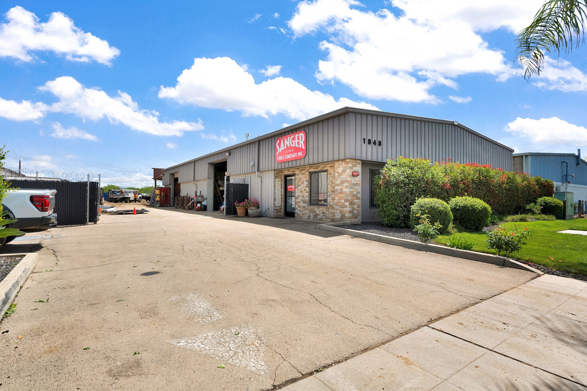 1848 Industrial Way, Sanger, CA à louer Photo principale– Image 1 sur 18