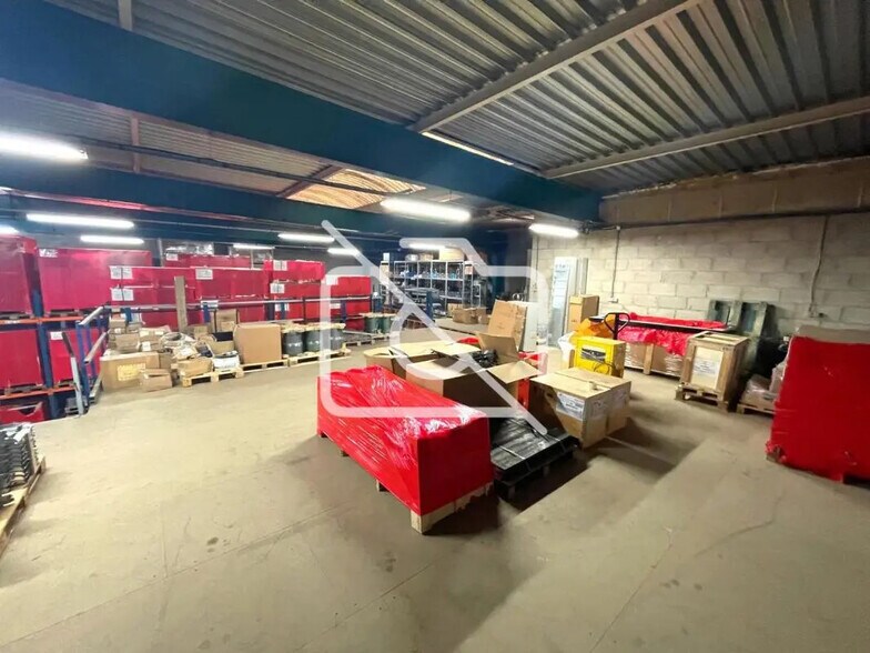 Industriel/Logistique dans Lisses à vendre - Photo de l’immeuble – Image 3 sur 9