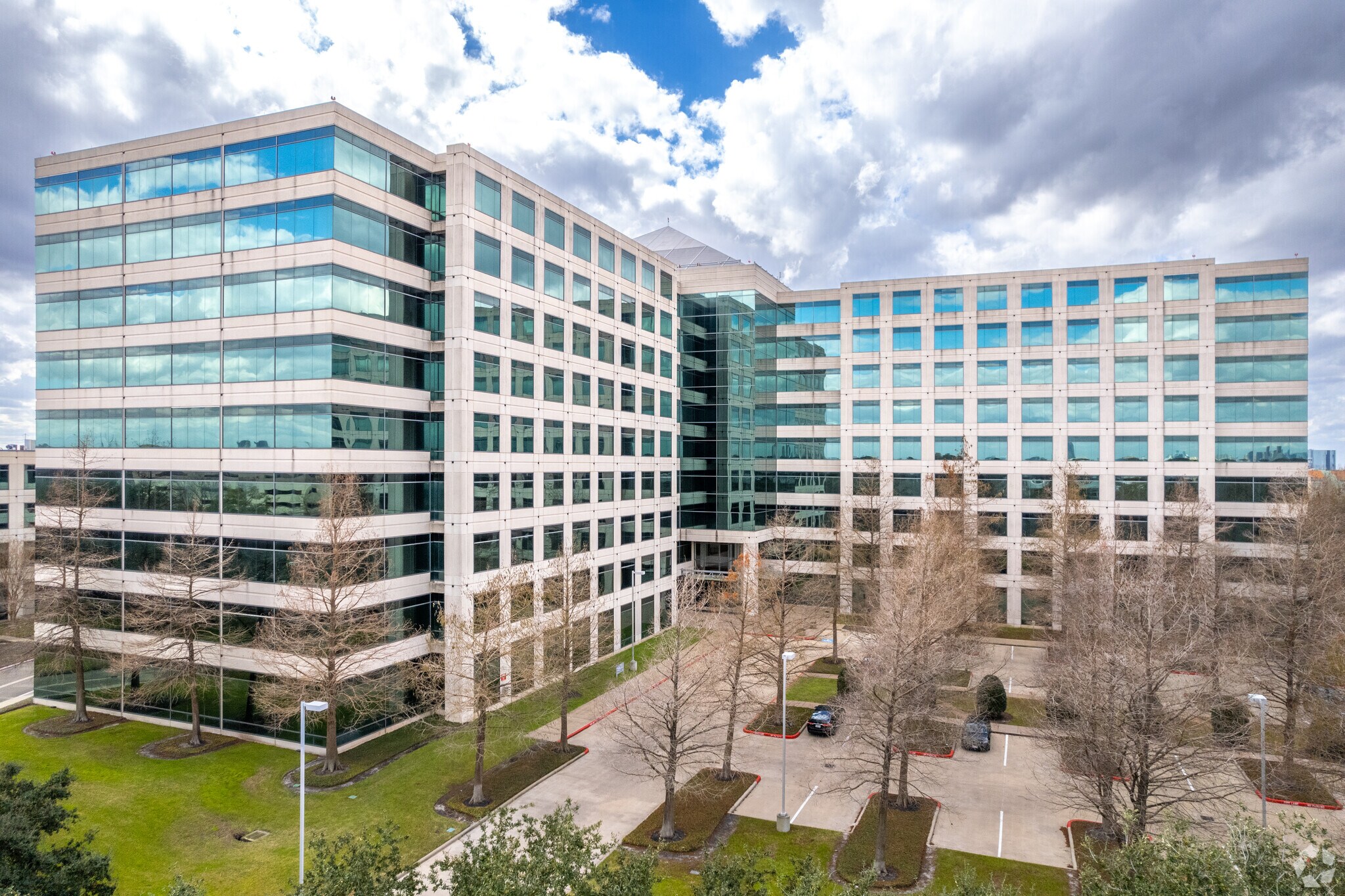 3010 Briarpark Dr, Houston, TX à vendre Photo principale– Image 1 sur 14